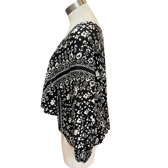 NWT Saltwater Luxe Top Madaris Ruffle Printed Black White Oversized Sz. S - Picture 8 of 10